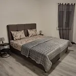 Madonna 2 By Interhome 아파트