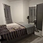 Madonna 2 By Interhome 아파트