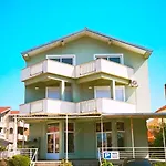 Madonna 2 By Interhome * 자다르