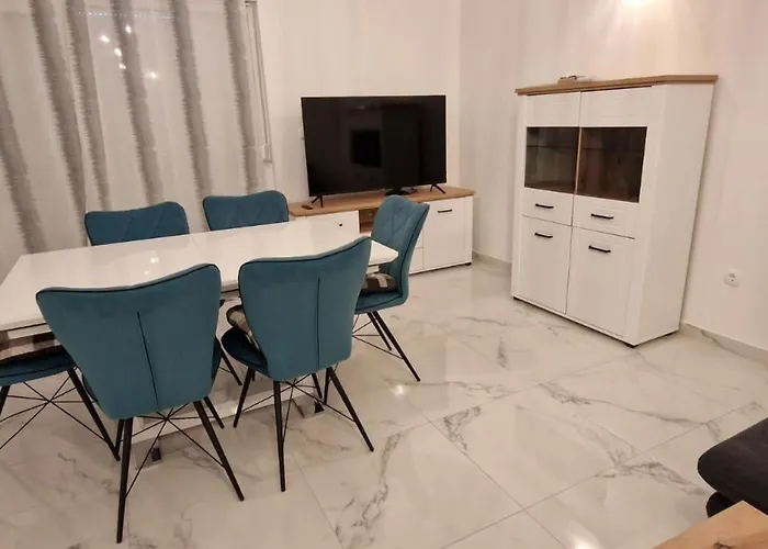 Madonna 2 By Interhome Zadar